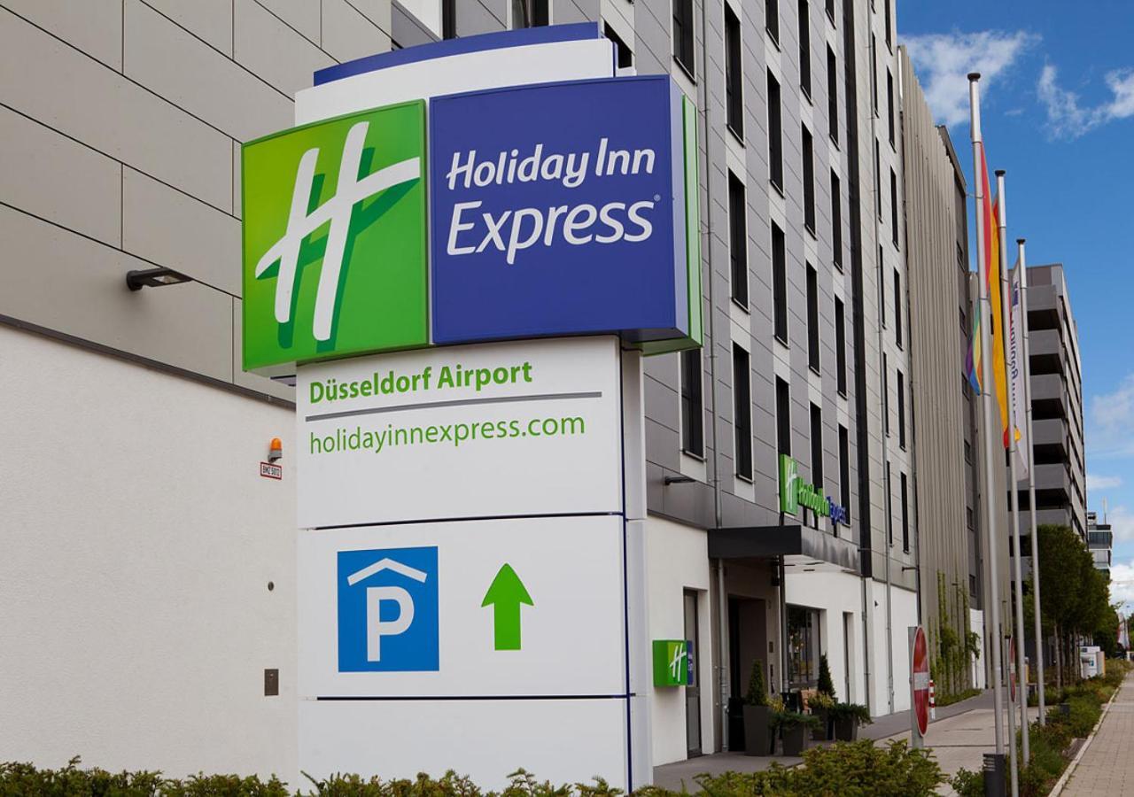 Holiday Inn Express - Duesseldorf Airport Esterno foto