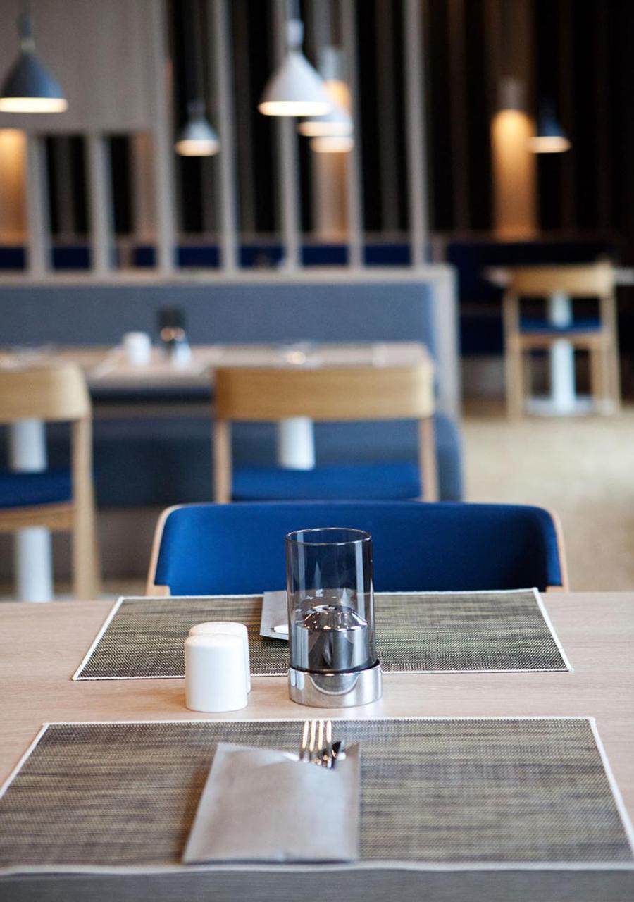 Holiday Inn Express - Duesseldorf Airport Esterno foto
