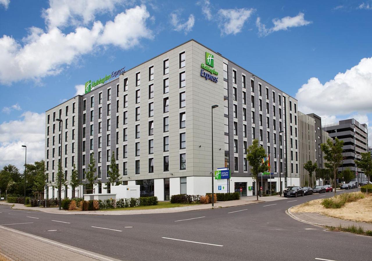 Holiday Inn Express - Duesseldorf Airport Esterno foto