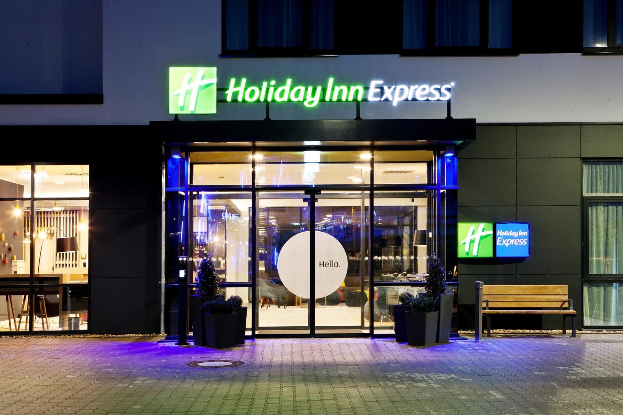 Holiday Inn Express - Duesseldorf Airport Esterno foto