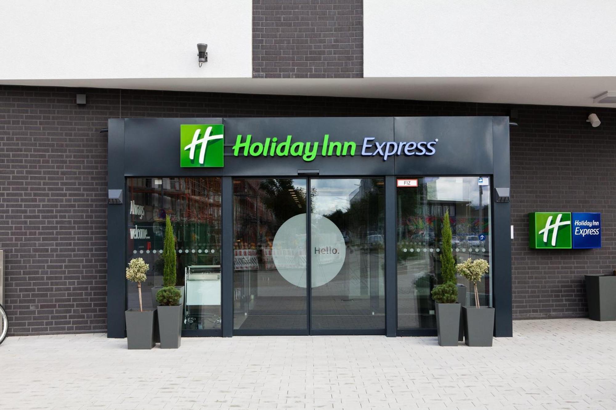 Holiday Inn Express - Duesseldorf Airport Esterno foto